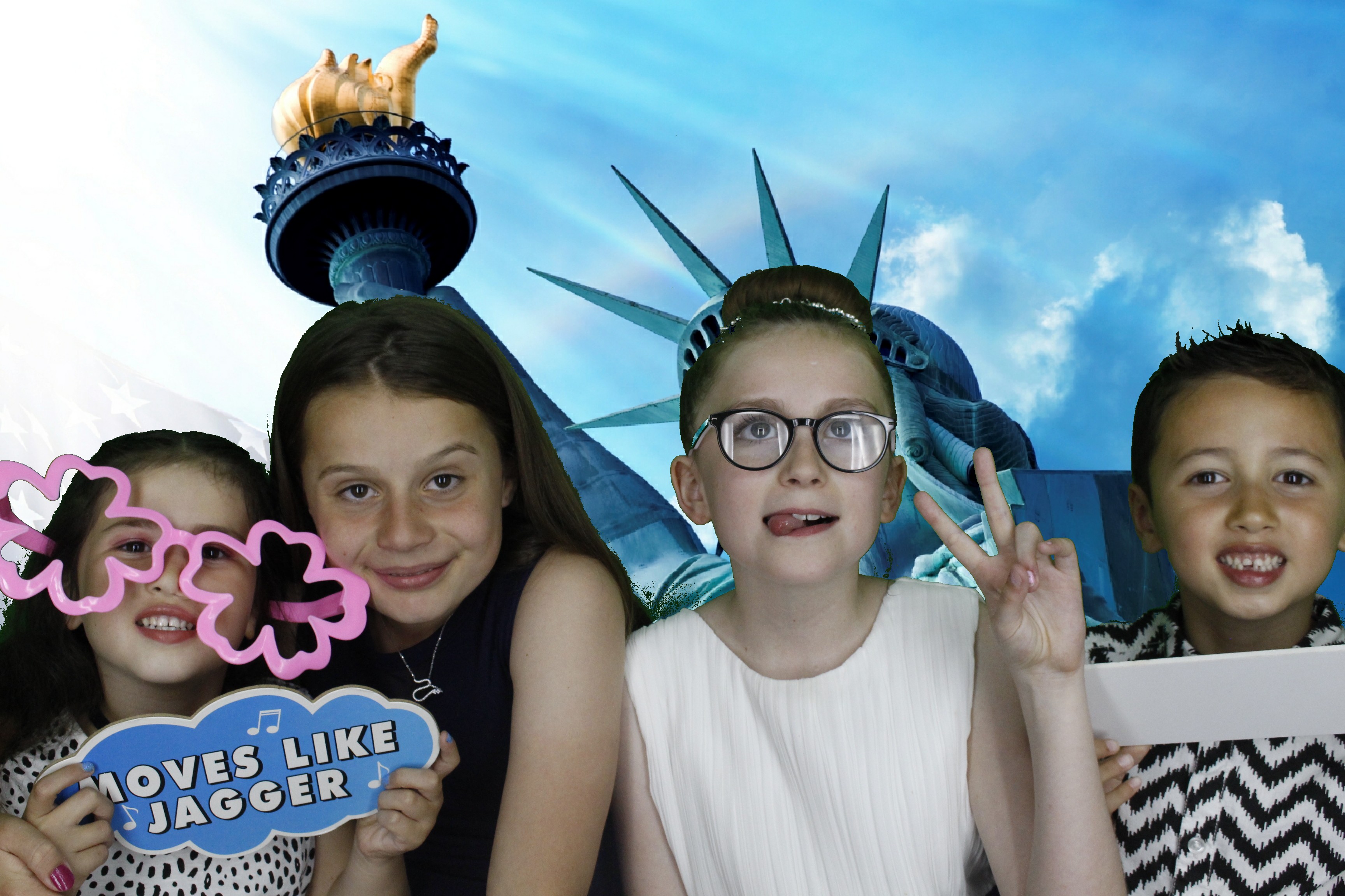 Hollie Mills | View more photos from the event at gallery.myphotoboothexperience.co.uk/u/MyPhotoBoothExperienceLtd/Hollie-Mills